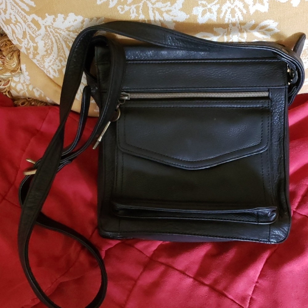 Fossil vintage leather bag.